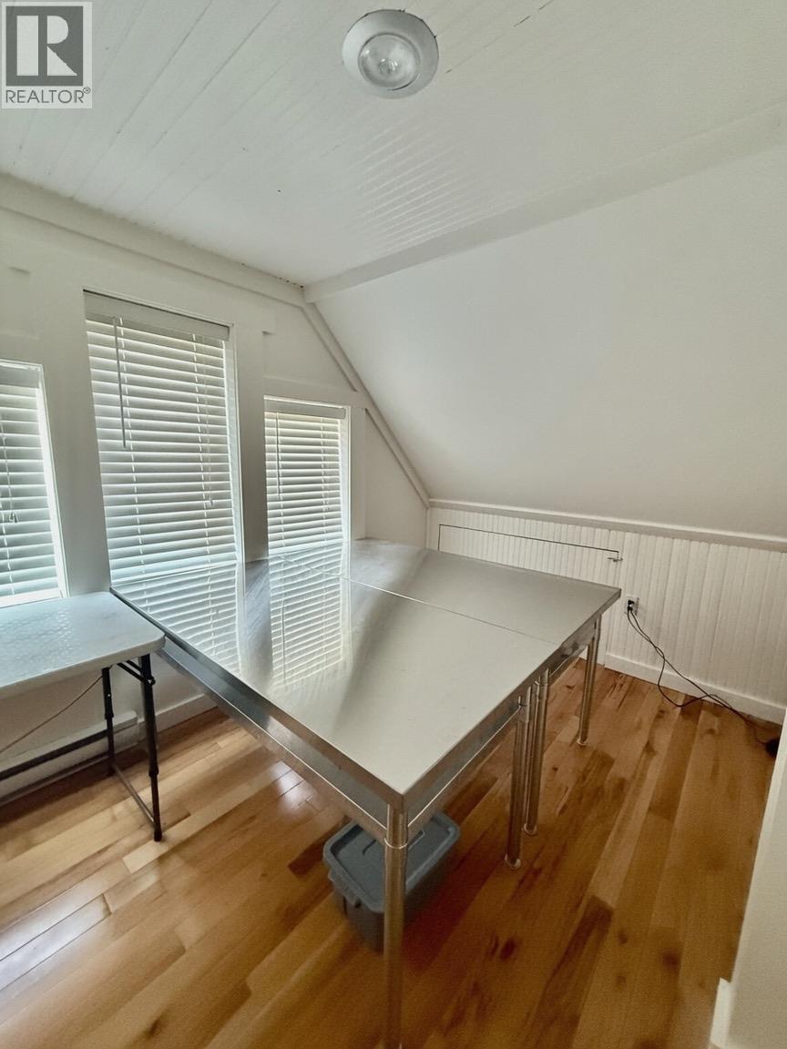 1017 Hume Street, Slocan, British Columbia  V0G 2C0 - Photo 12 - 10391071