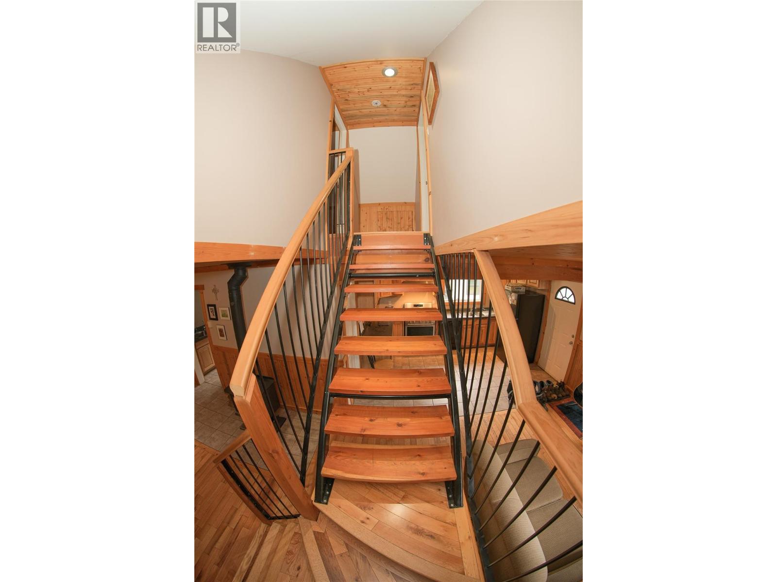 1017 Hume Street, Slocan, British Columbia  V0G 2C0 - Photo 14 - 10391071