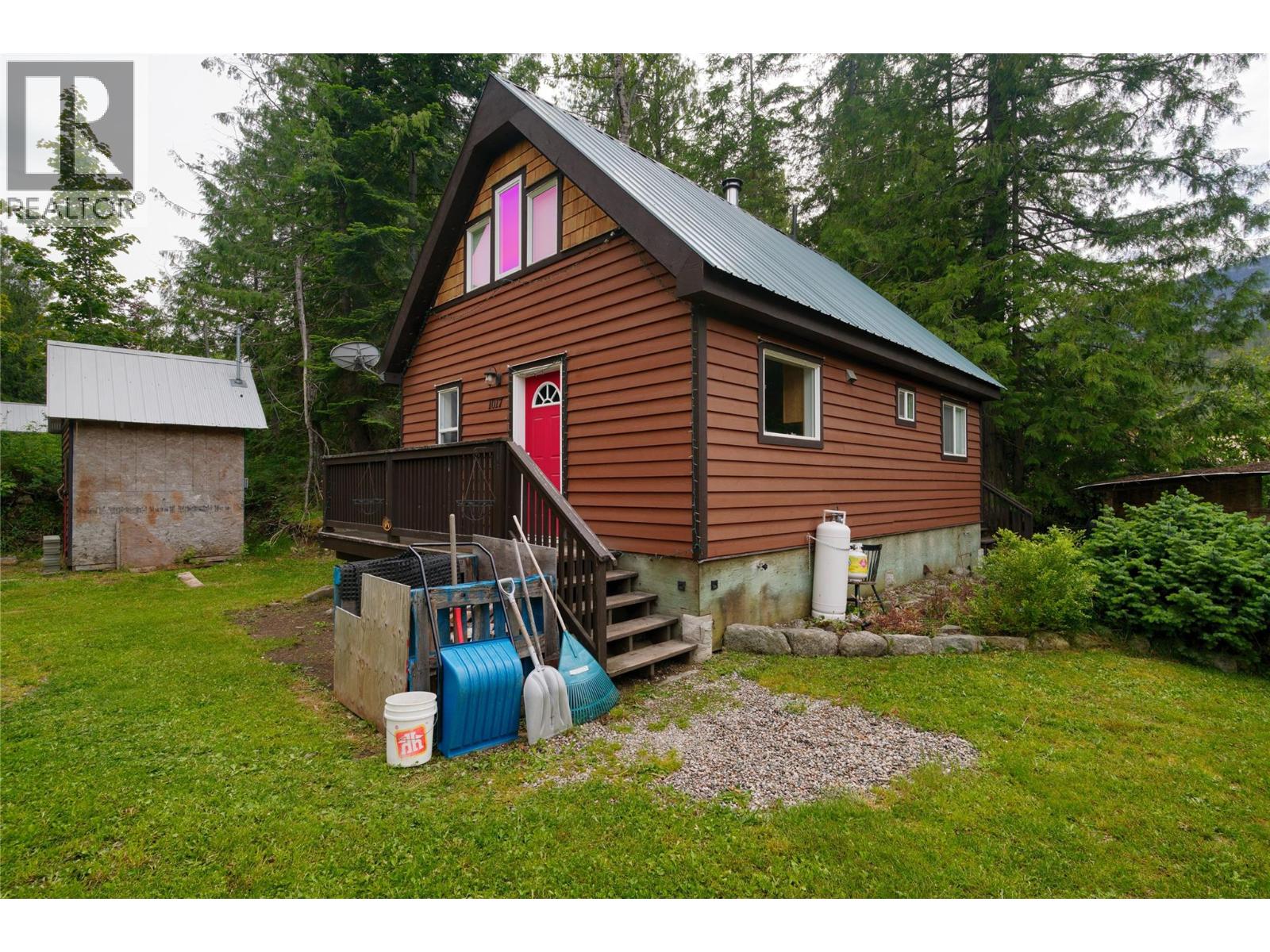 1017 Hume Street, Slocan, British Columbia  V0G 2C0 - Photo 18 - 10391071