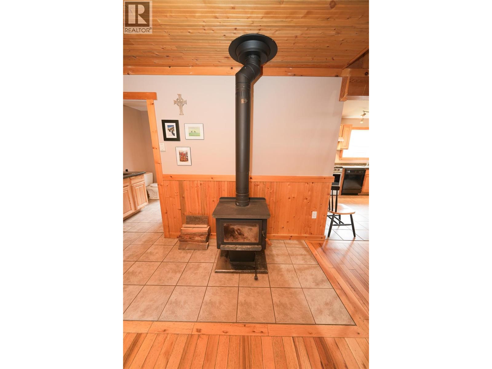 1017 Hume Street, Slocan, British Columbia  V0G 2C0 - Photo 7 - 10391071