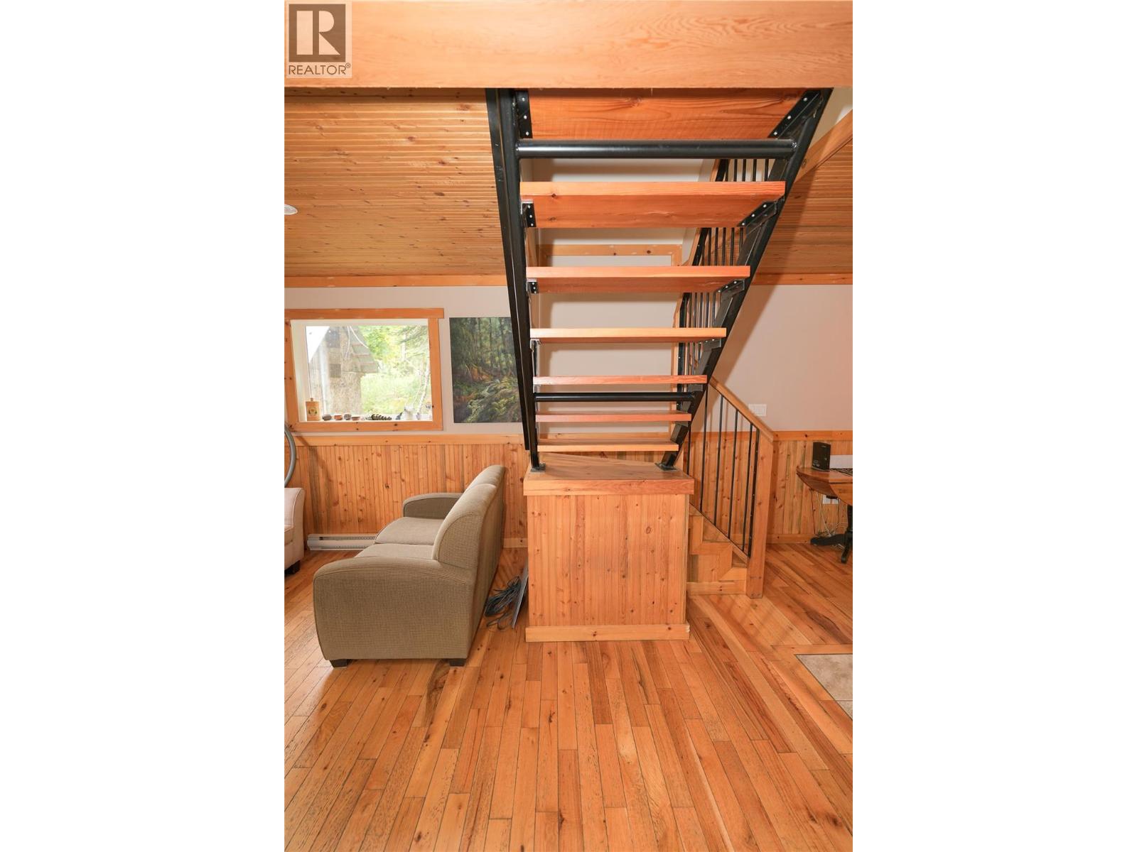 1017 Hume Street, Slocan, British Columbia  V0G 2C0 - Photo 9 - 10391071