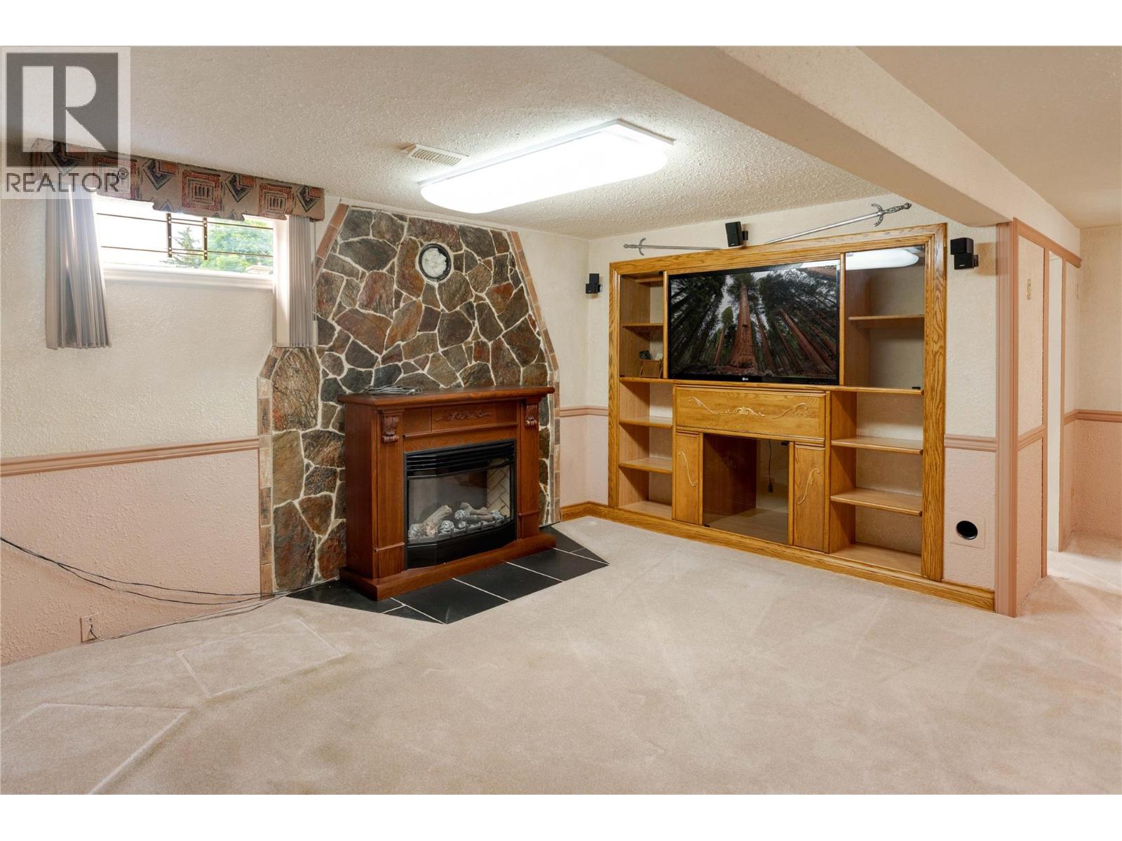 702 Hollydell Road, Kelowna, British Columbia  V1X 1L5 - Photo 15 - 10390712
