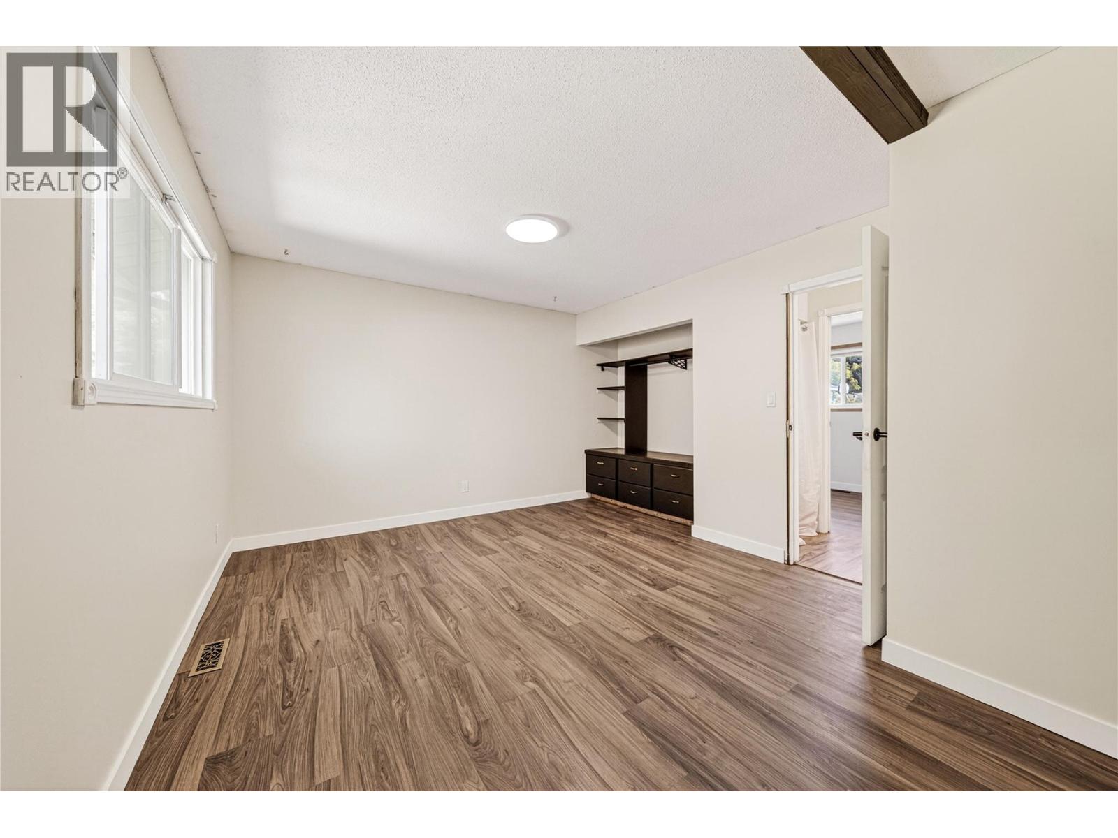 311 Red Cedar Drive, Sparwood, British Columbia  V0B 2G0 - Photo 14 - 10384370