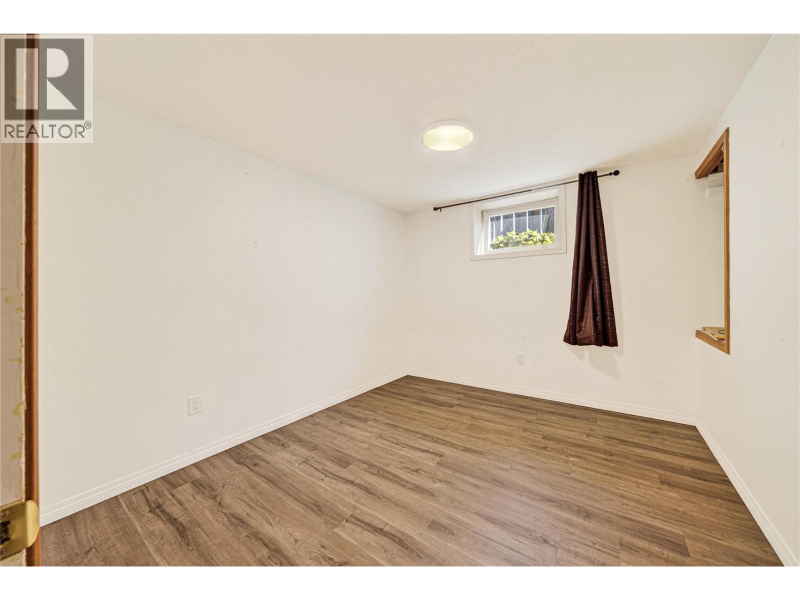 311 Red Cedar Drive, Sparwood, British Columbia  V0B 2G0 - Photo 24 - 10384370