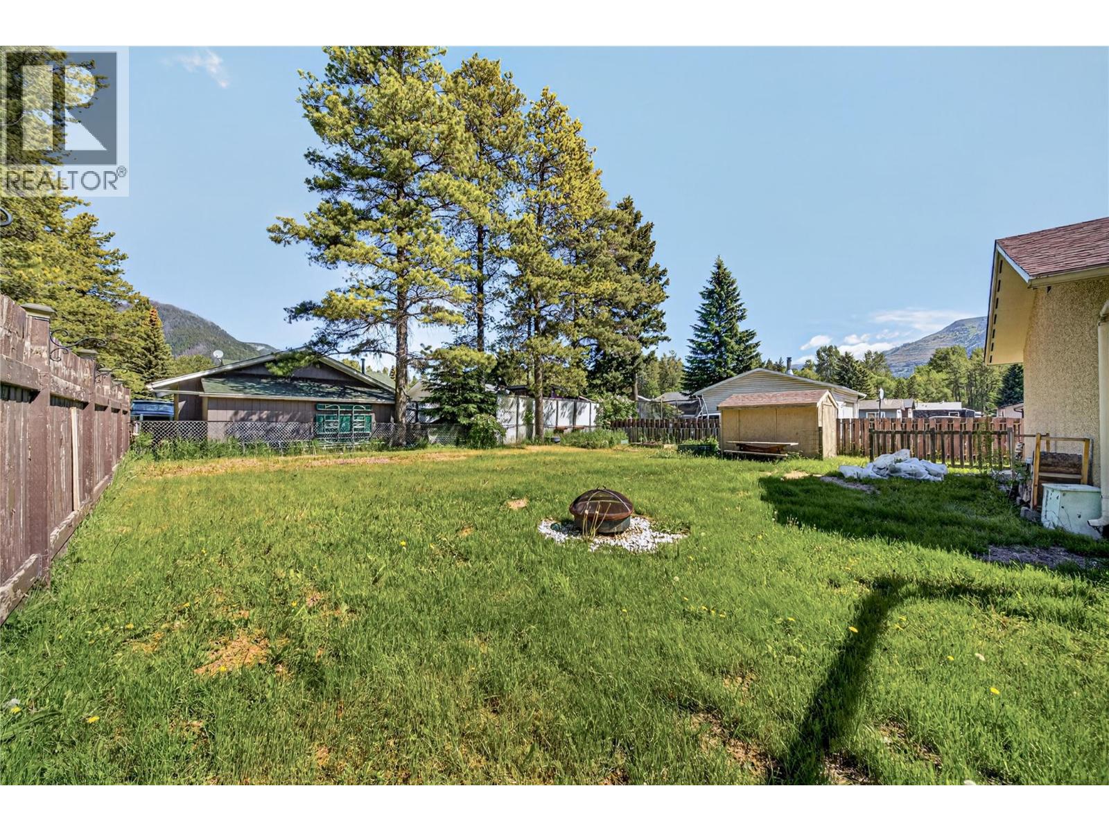 311 Red Cedar Drive, Sparwood, British Columbia  V0B 2G0 - Photo 26 - 10384370