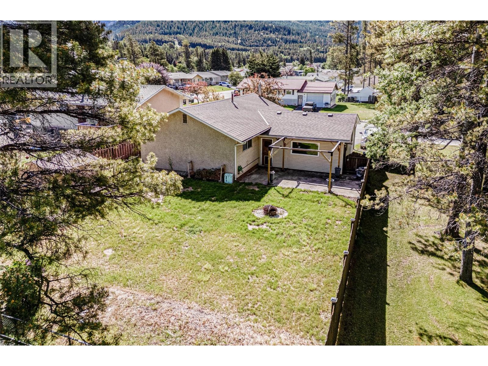 311 Red Cedar Drive, Sparwood, British Columbia  V0B 2G0 - Photo 29 - 10384370