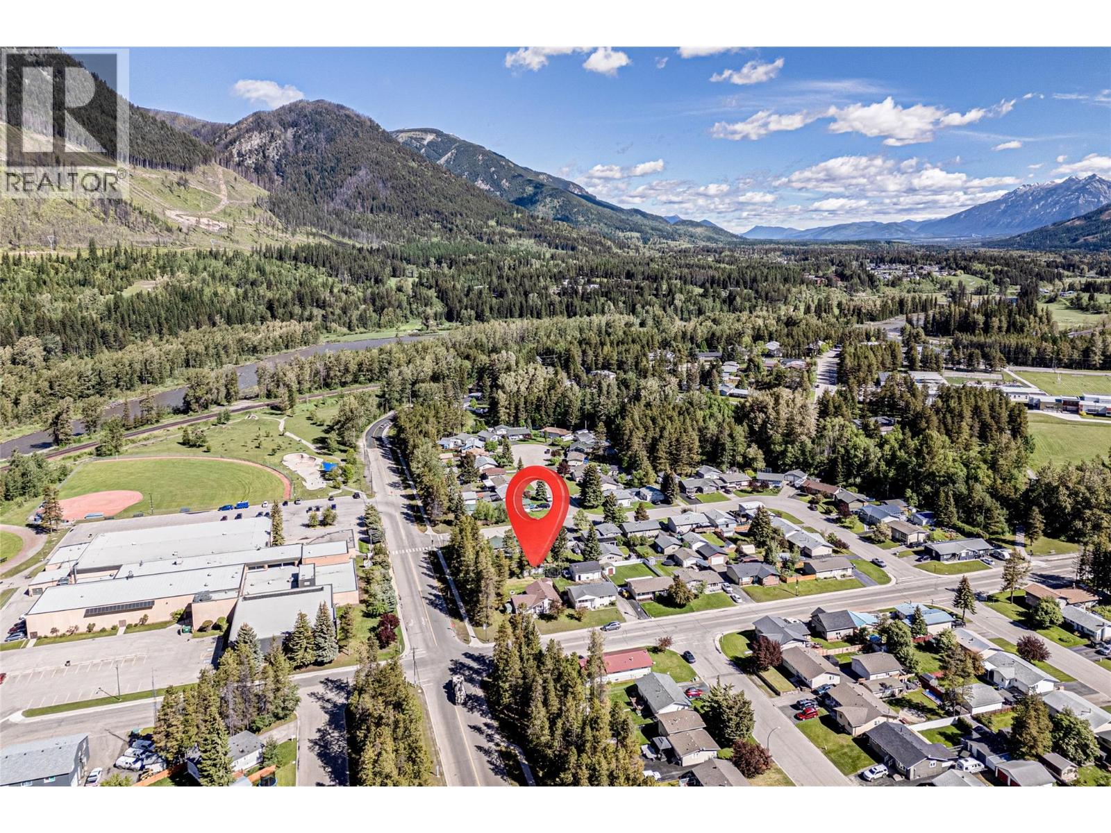 311 Red Cedar Drive, Sparwood, British Columbia  V0B 2G0 - Photo 31 - 10384370