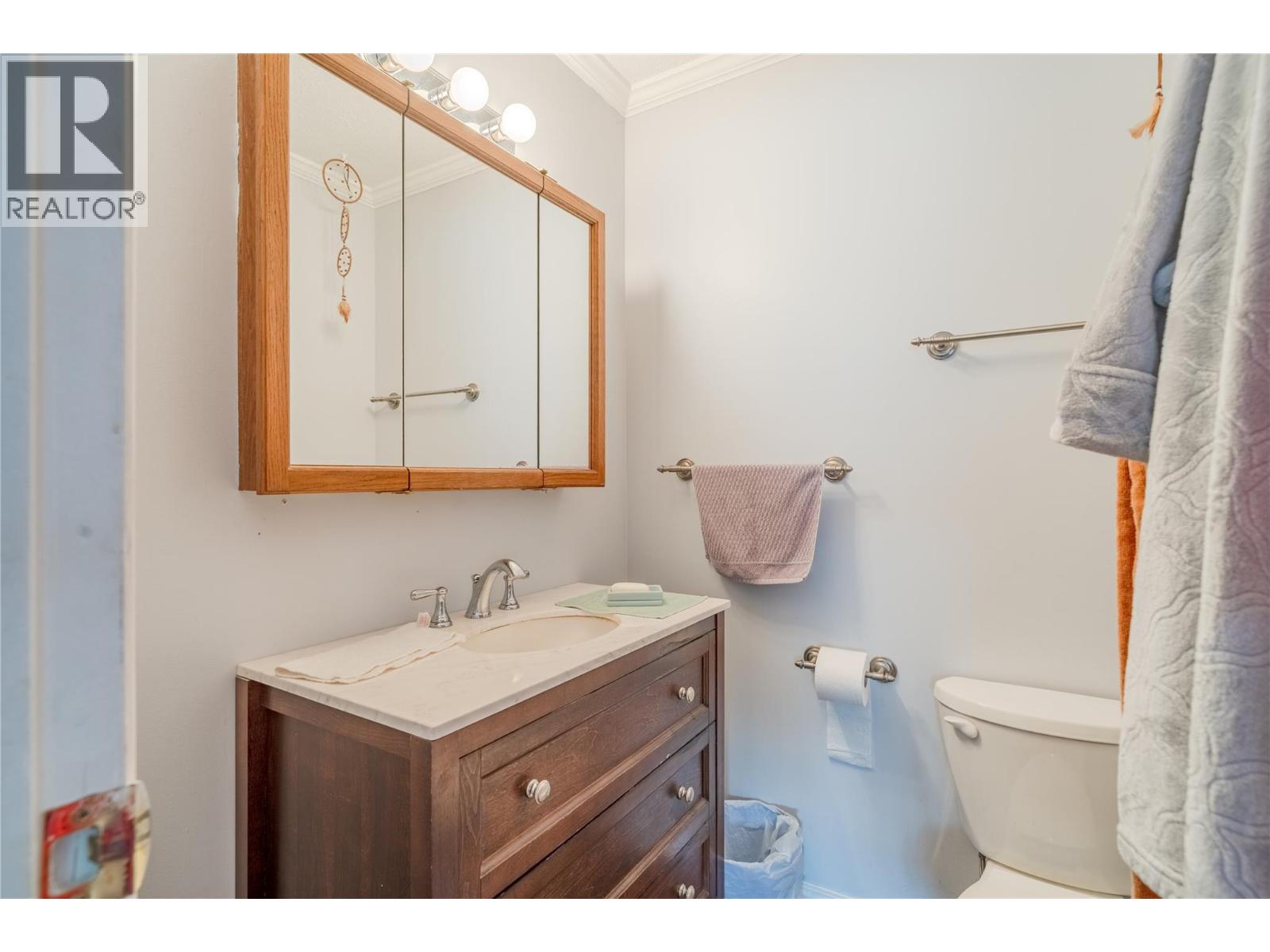 1912 Chasm Road, 70 Mile House, British Columbia  V0K 2K0 - Photo 11 - 10391128