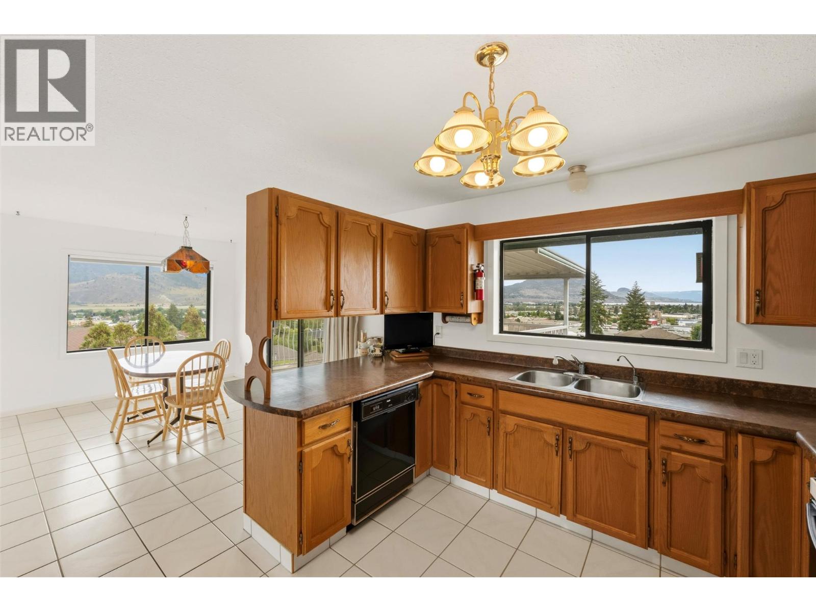 174 Adamson Court, Penticton, British Columbia  V2A 7R8 - Photo 12 - 10390946