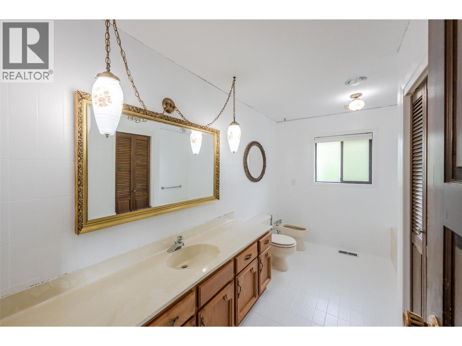 174 Adamson Court, Penticton, British Columbia  V2A 7R8 - Photo 18 - 10390946