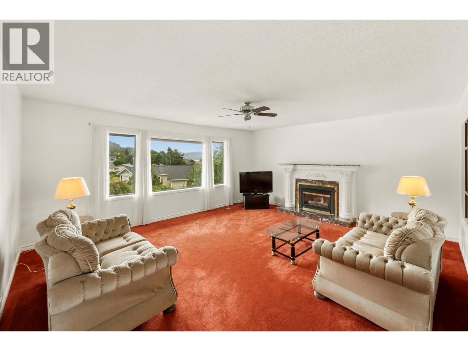 174 Adamson Court, Penticton, British Columbia  V2A 7R8 - Photo 2 - 10390946