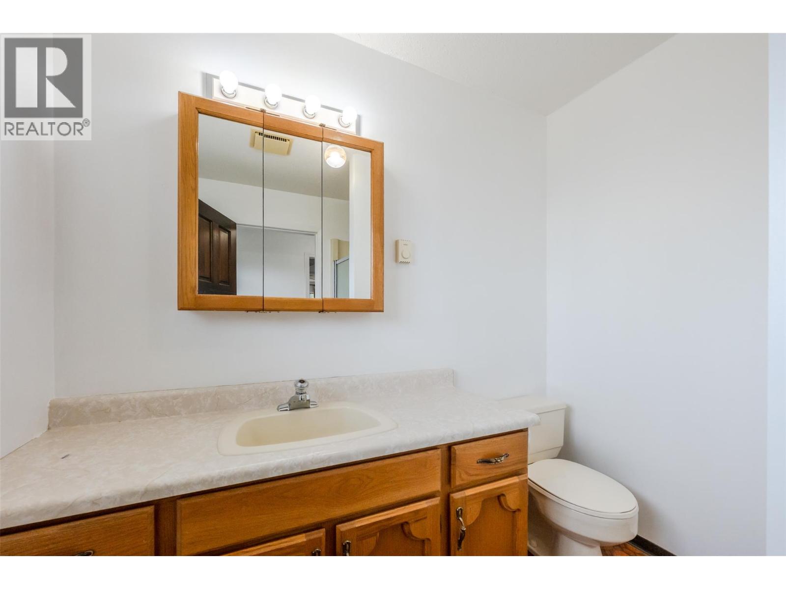 174 Adamson Court, Penticton, British Columbia  V2A 7R8 - Photo 30 - 10390946