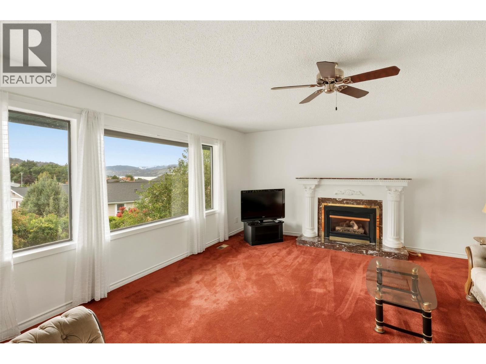 174 Adamson Court, Penticton, British Columbia  V2A 7R8 - Photo 4 - 10390946