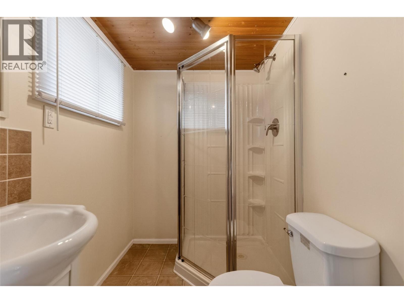 391 6th Avenue, Fernie, British Columbia  V0B 1M0 - Photo 29 - 10390622