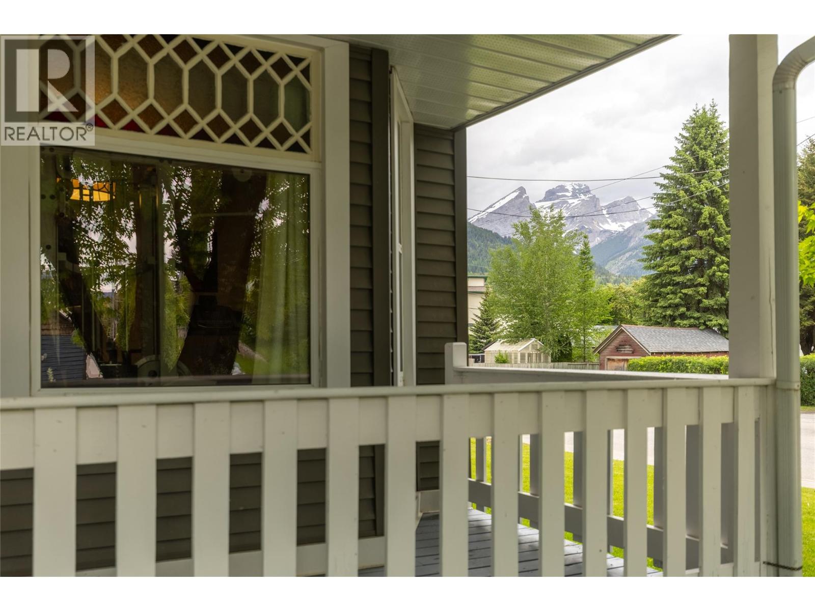 391 6th Avenue, Fernie, British Columbia  V0B 1M0 - Photo 5 - 10390622