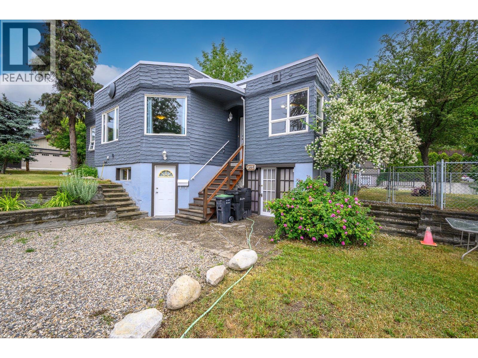 1906 32 Avenue, Vernon, British Columbia  V1T 2J7 - Photo 2 - 10390821