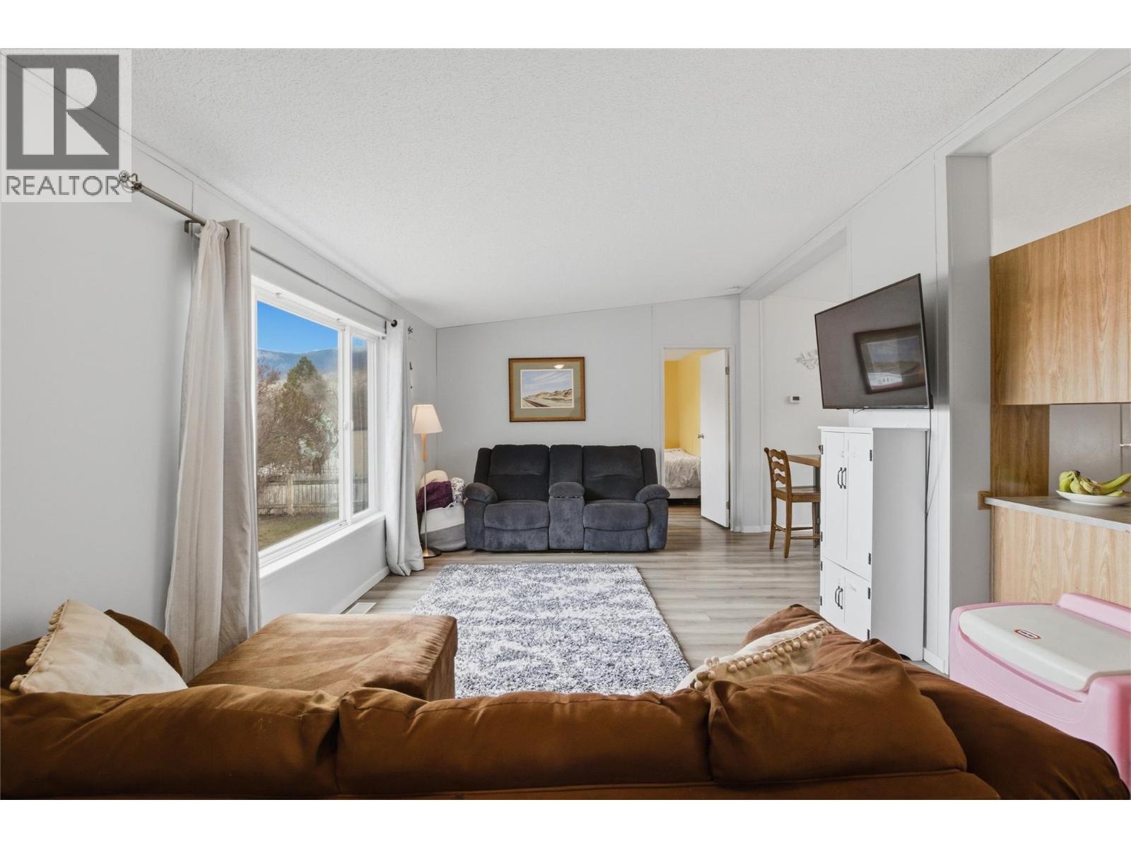 779 Klahanie Drive, Kamloops, British Columbia  V2C 5R1 - Photo 9 - 10391157