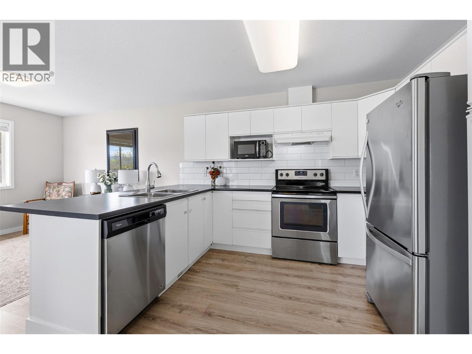 935 Maygard Road, Kelowna, British Columbia  V1X 5X1 - Photo 10 - 10391113