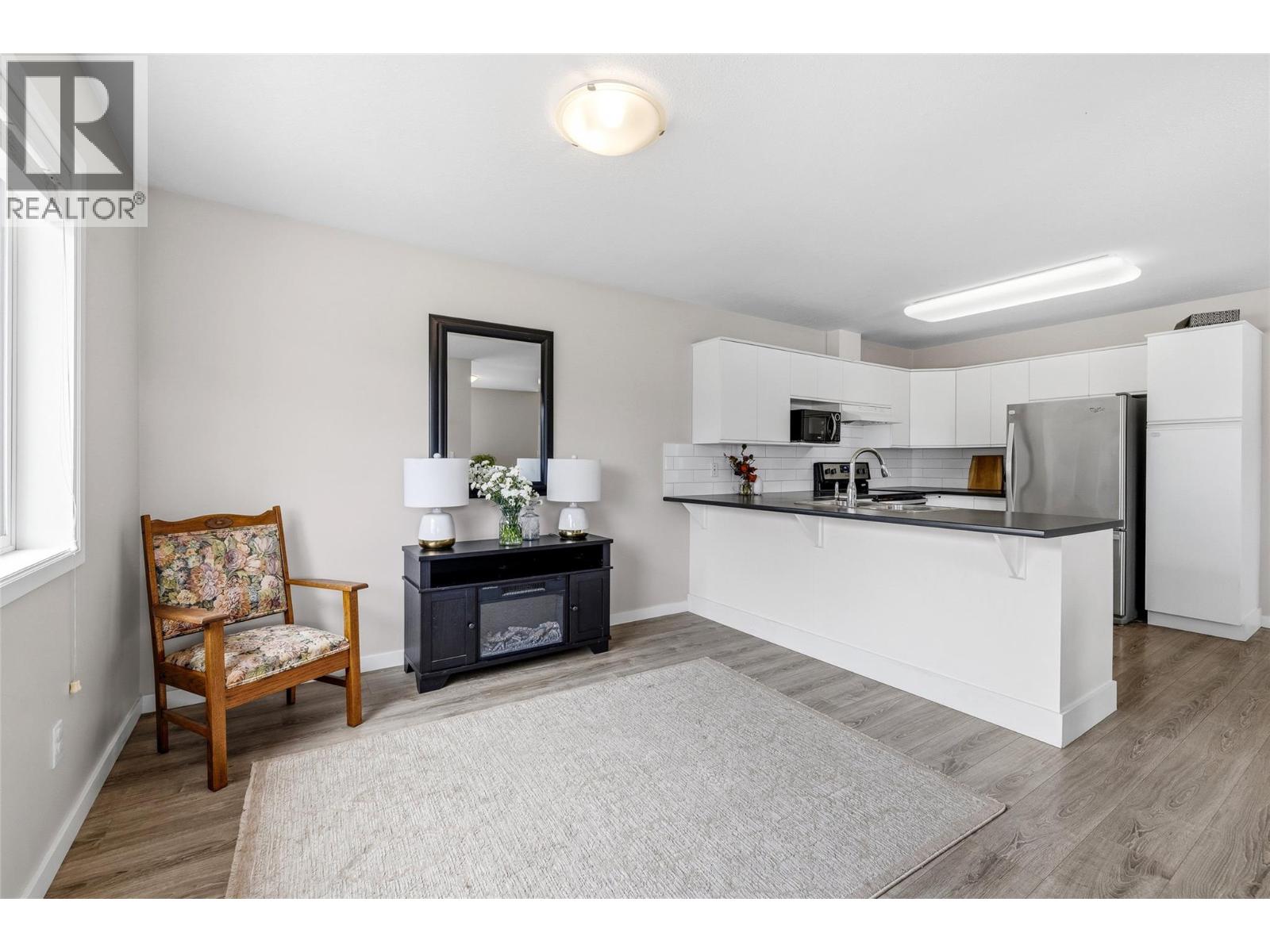 935 Maygard Road, Kelowna, British Columbia  V1X 5X1 - Photo 15 - 10391113