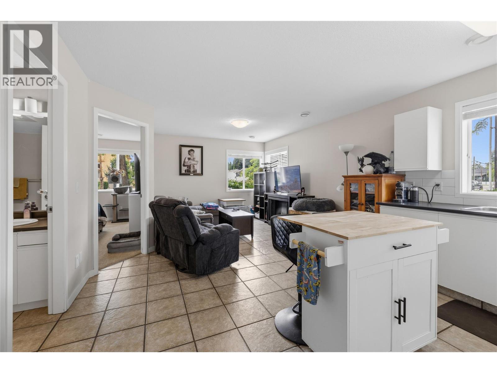 935 Maygard Road, Kelowna, British Columbia  V1X 5X1 - Photo 37 - 10391113