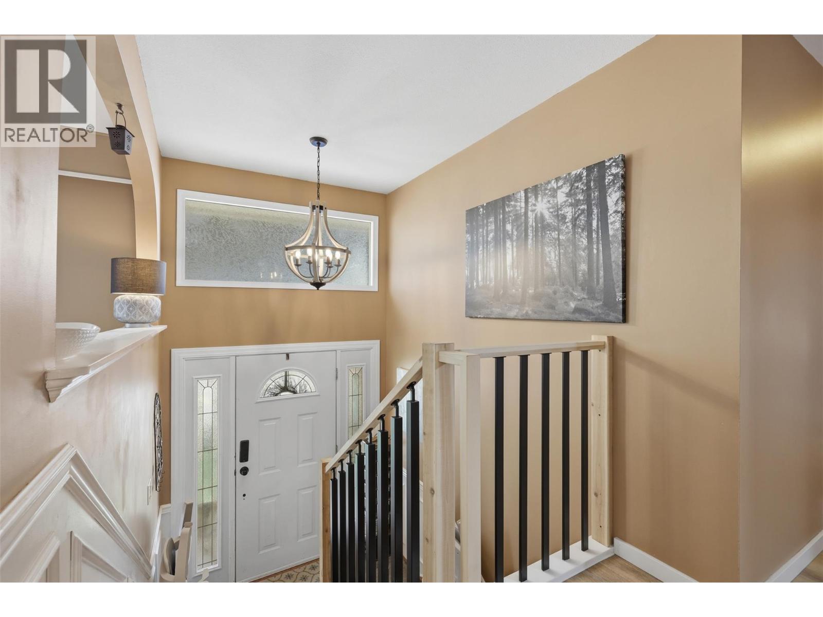 1681 Springhn Place Avenue, Kamloops, British Columbia  V2E 1C6 - Photo 4 - 10390719
