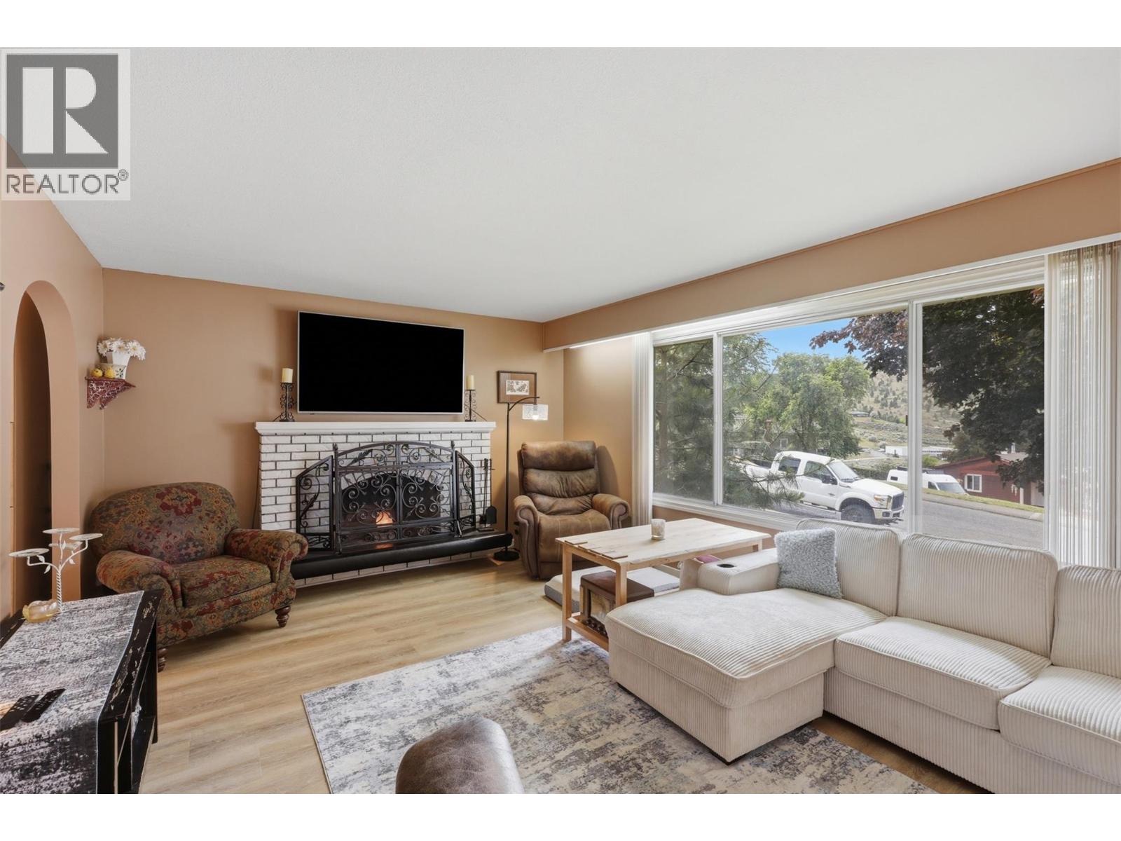1681 Springhn Place Avenue, Kamloops, British Columbia  V2E 1C6 - Photo 5 - 10390719