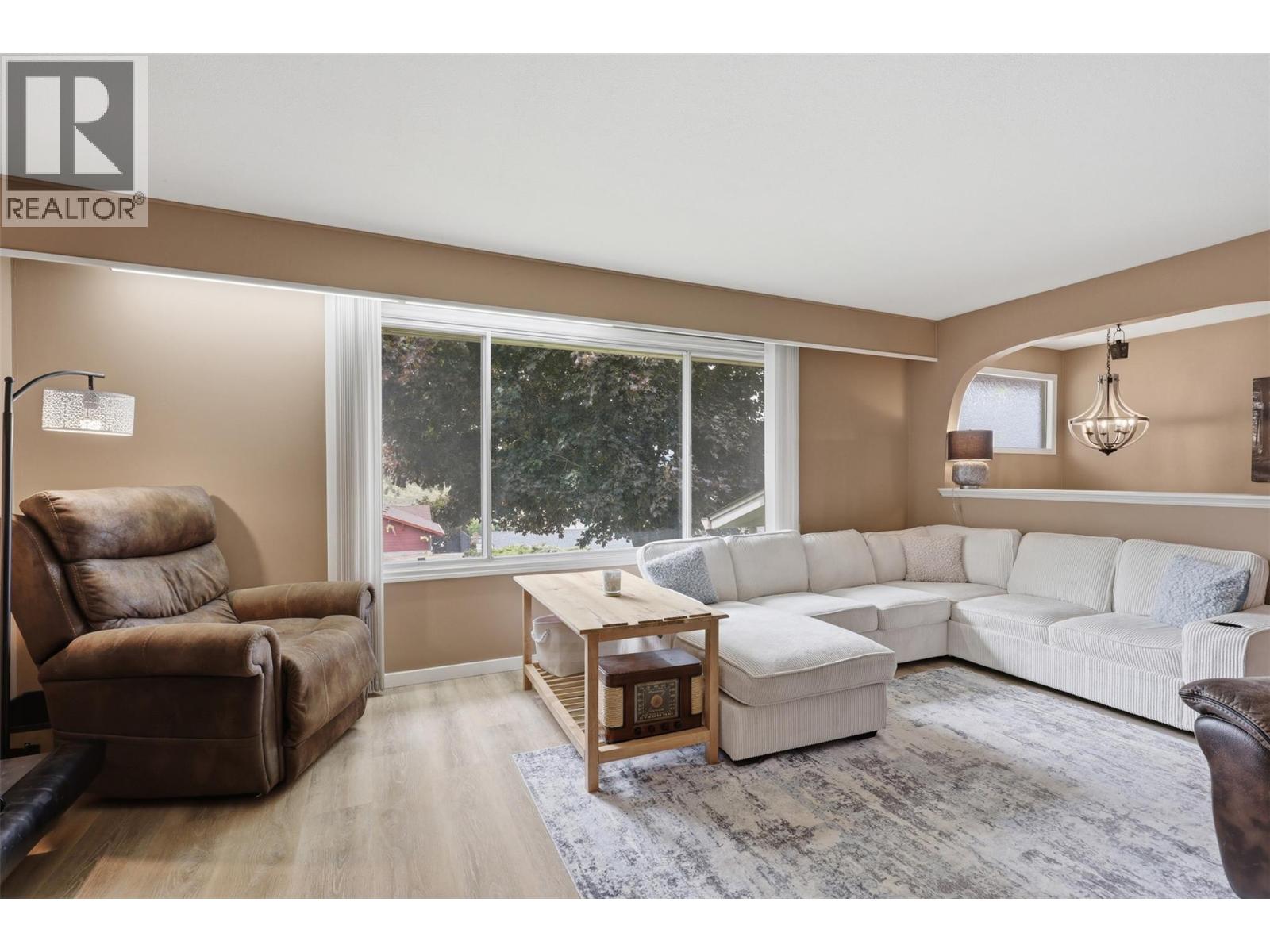 1681 Springhn Place Avenue, Kamloops, British Columbia  V2E 1C6 - Photo 8 - 10390719