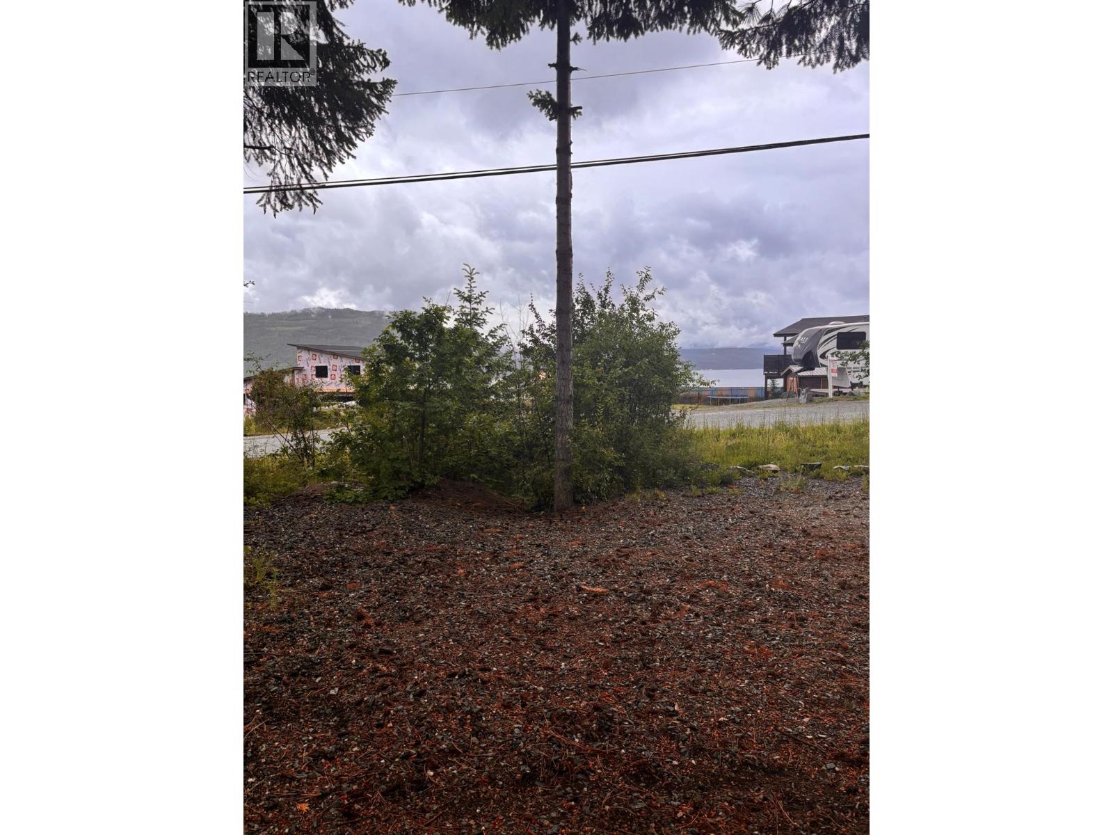5231 Tallington Drive, Celista, British Columbia  V0E 1M6 - Photo 3 - 10391158