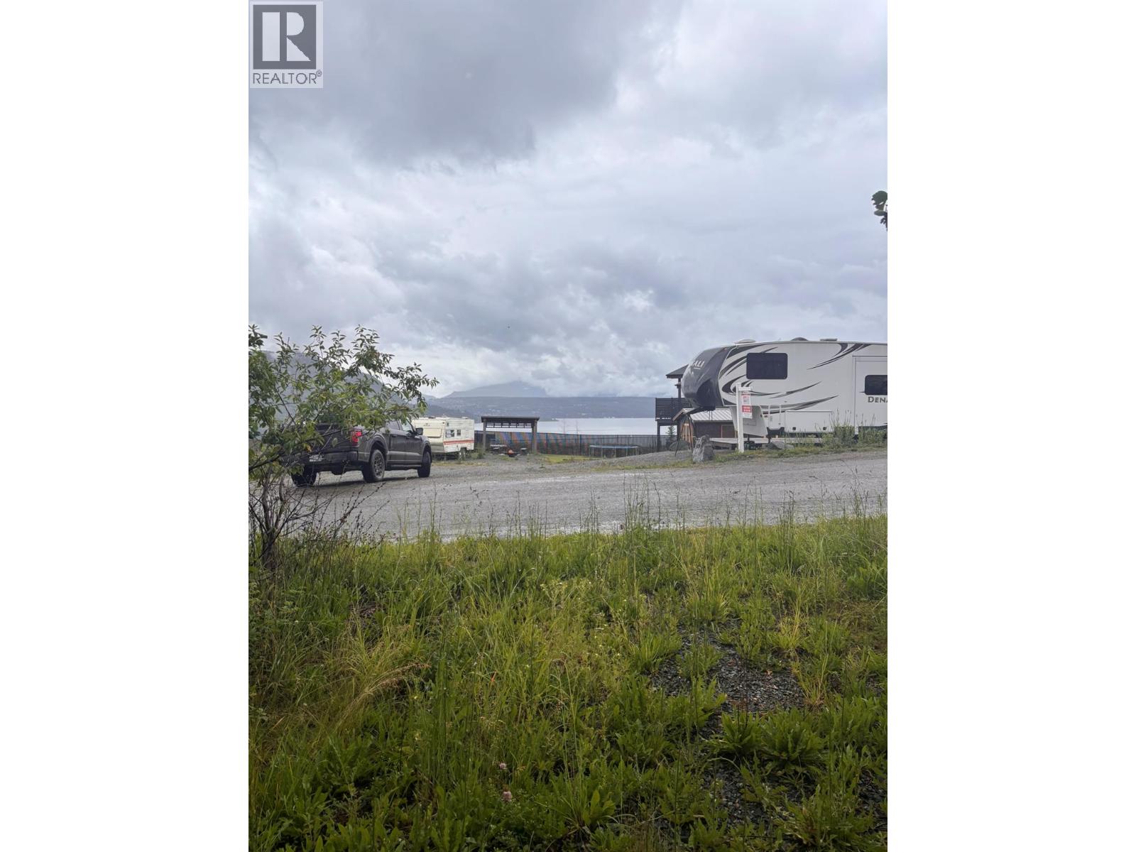 5231 Tallington Drive, Celista, British Columbia  V0E 1M6 - Photo 5 - 10391158