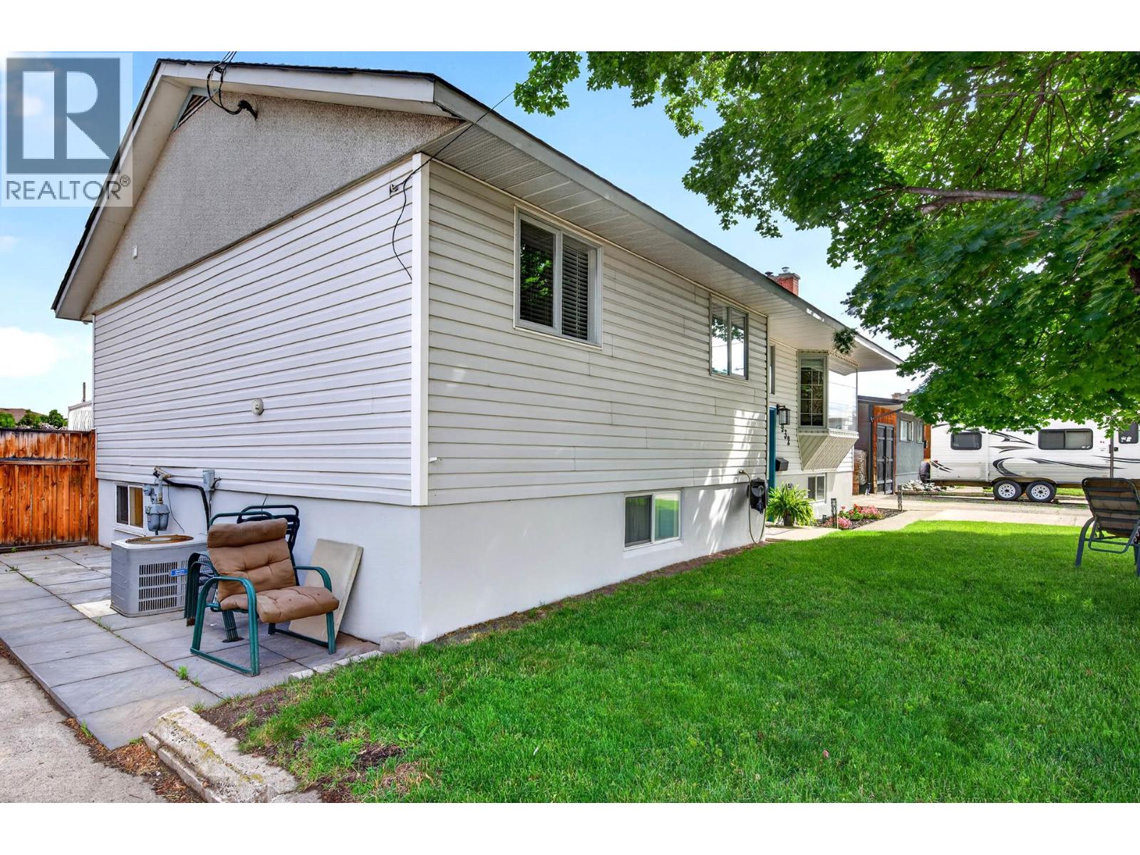 932 Renfrew Avenue, Kamloops, British Columbia  V2B 3X5 - Photo 54 - 10390845