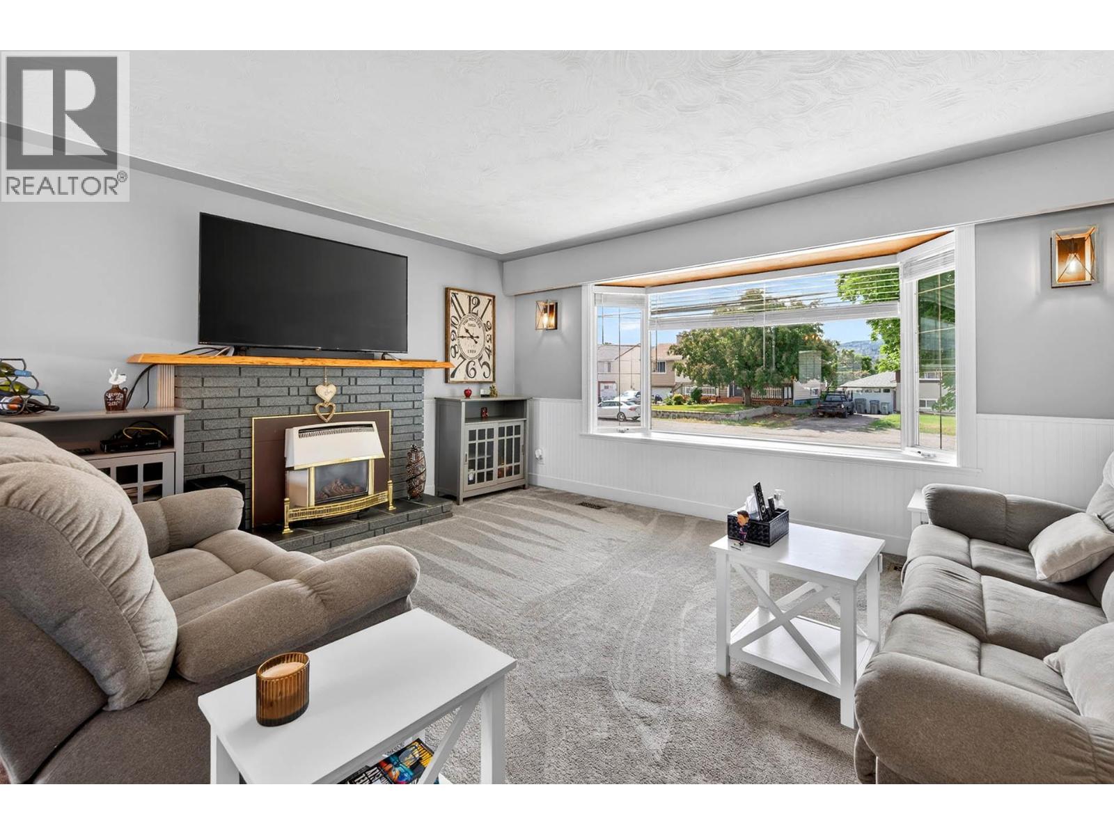 932 Renfrew Avenue, Kamloops, British Columbia  V2B 3X5 - Photo 6 - 10390845