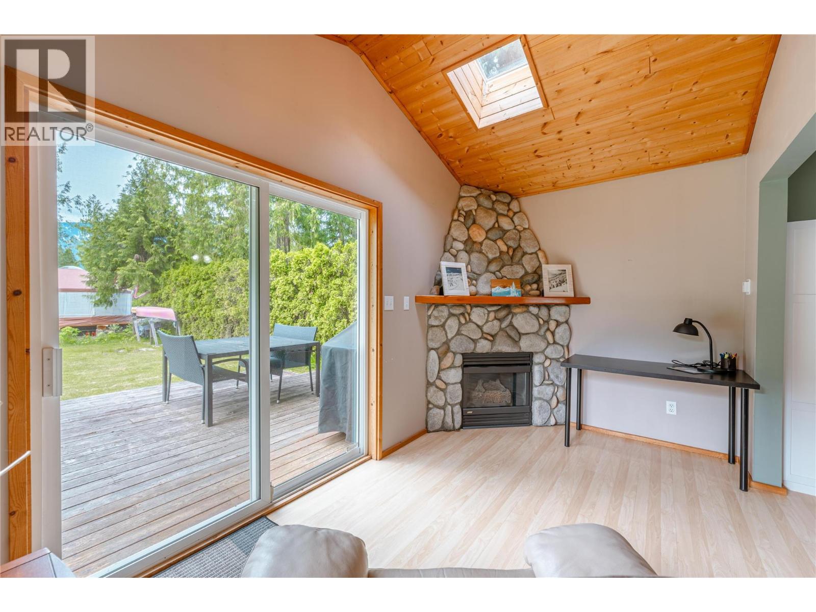 1897 Forest Drive, Revelstoke, British Columbia  V0E 2S1 - Photo 17 - 10389365