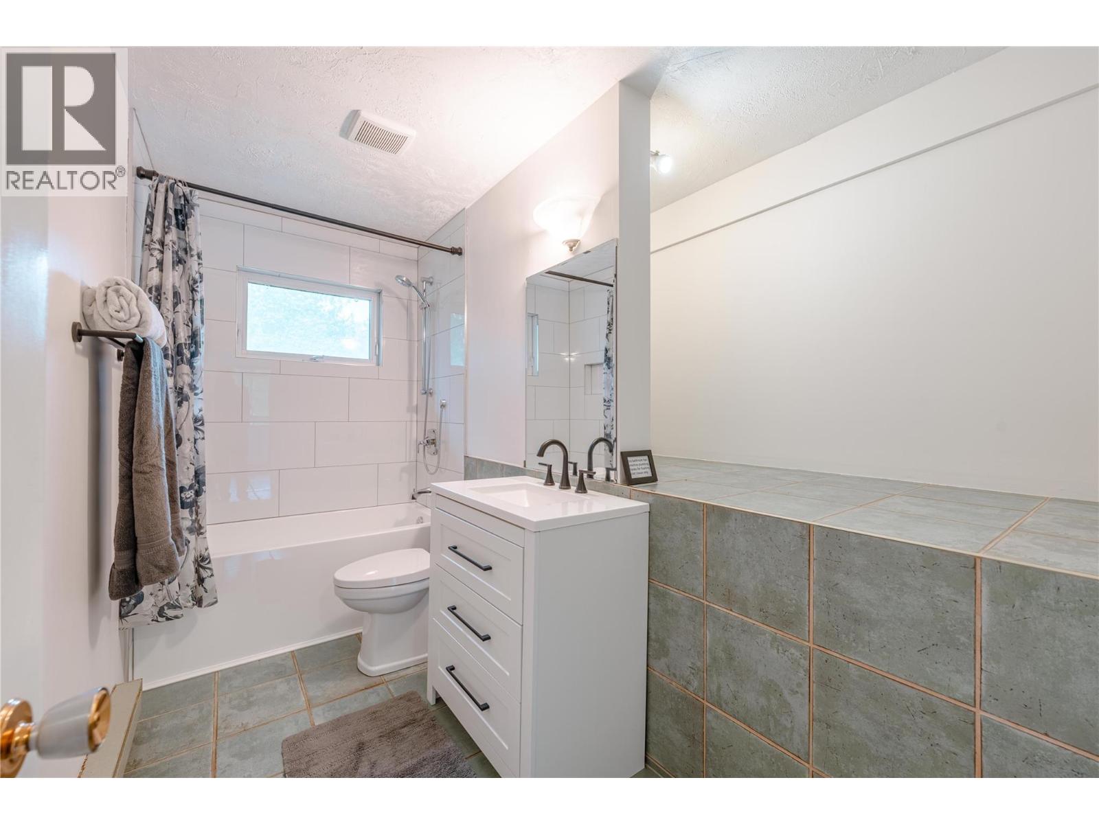 1897 Forest Drive, Revelstoke, British Columbia  V0E 2S1 - Photo 26 - 10389365