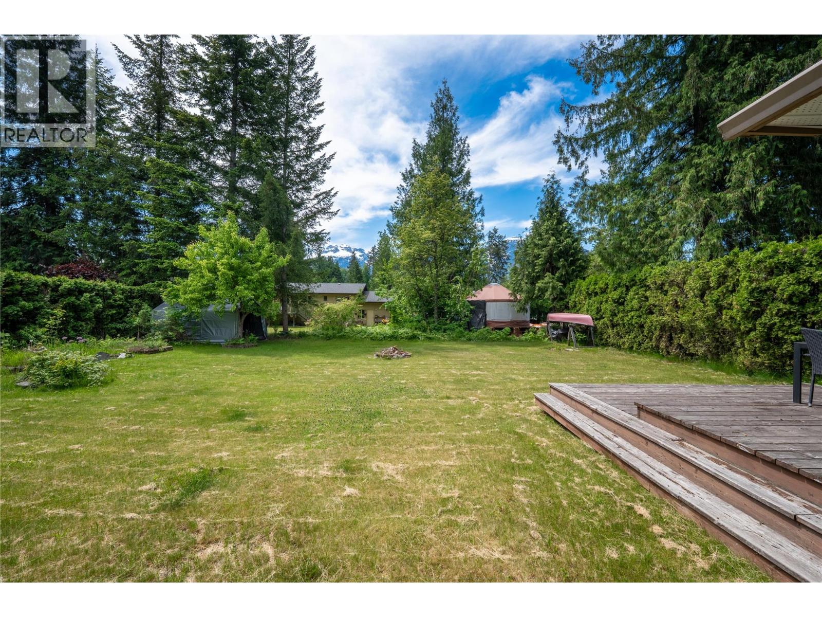 1897 Forest Drive, Revelstoke, British Columbia  V0E 2S1 - Photo 3 - 10389365