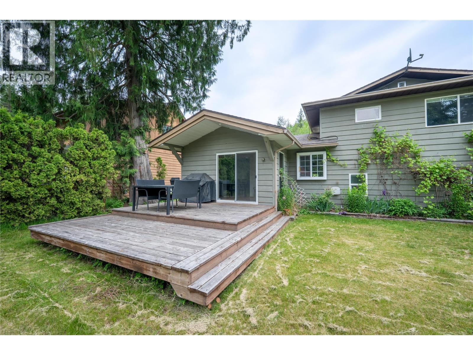 1897 Forest Drive, Revelstoke, British Columbia  V0E 2S1 - Photo 6 - 10389365