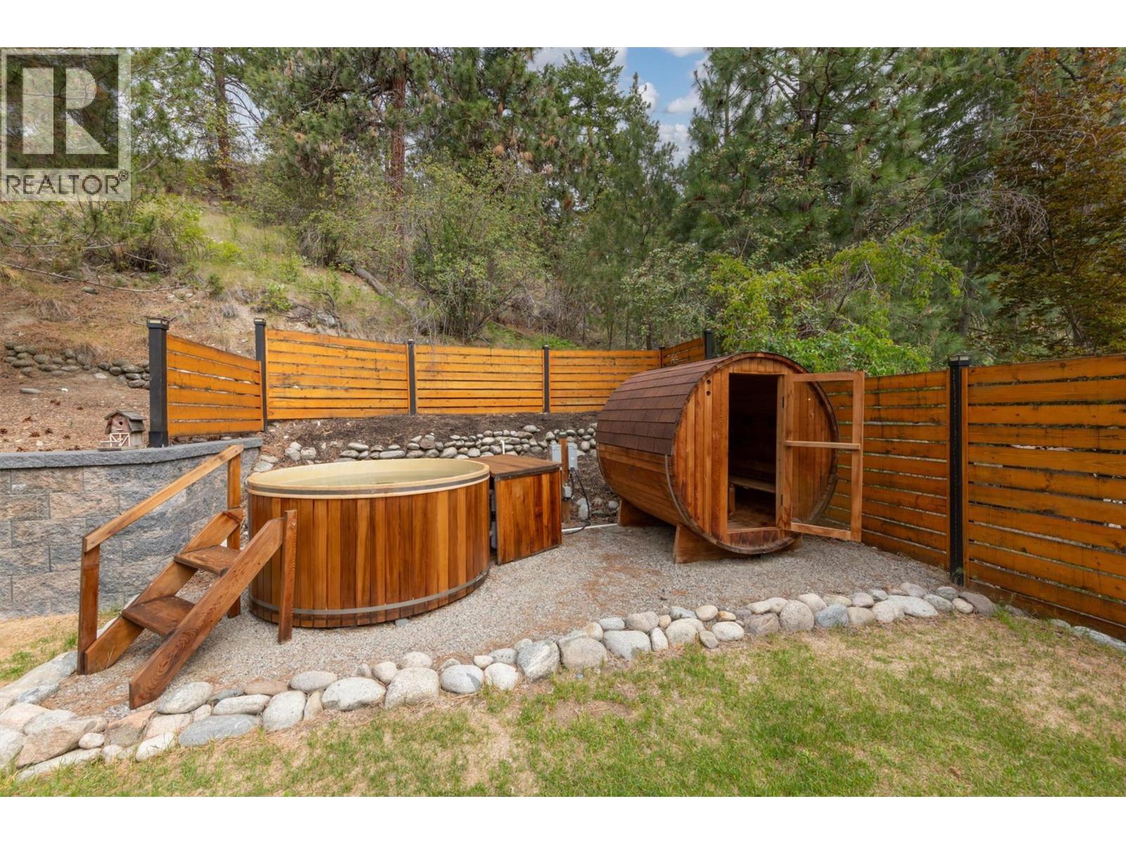 4220 6th Avenue, Peachland, British Columbia  V0H 1X5 - Photo 16 - 10390099