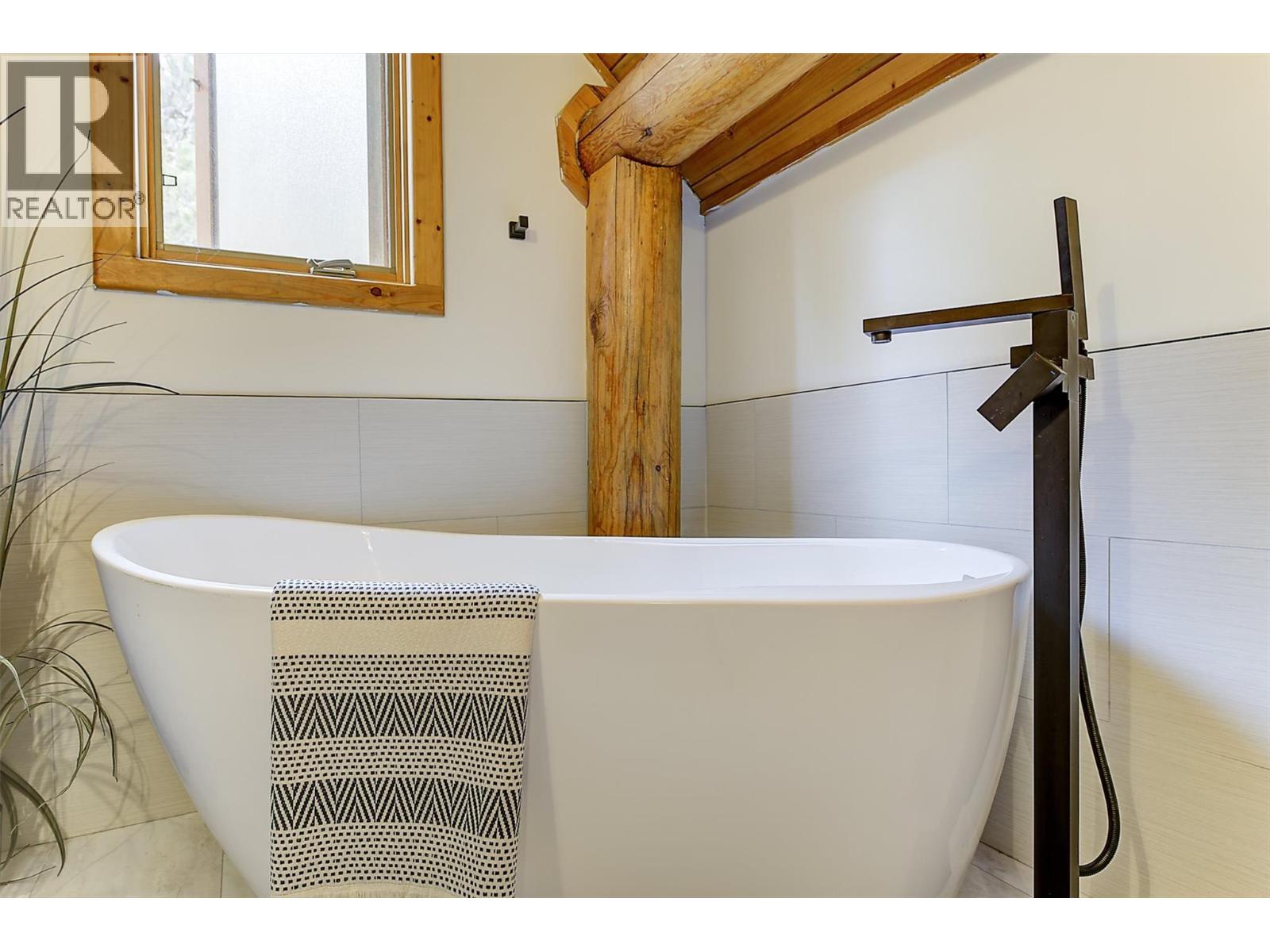 4220 6th Avenue, Peachland, British Columbia  V0H 1X5 - Photo 38 - 10390099