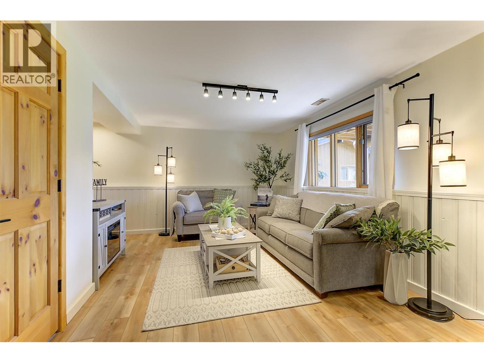 4220 6th Avenue, Peachland, British Columbia  V0H 1X5 - Photo 42 - 10390099