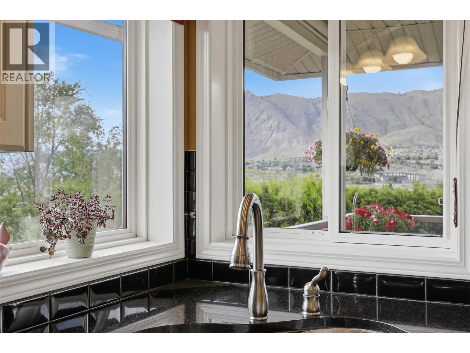 1651 Valleyview Drive Unit# 10, Kamloops, British Columbia  V2C 0A4 - Photo 7 - 10391199
