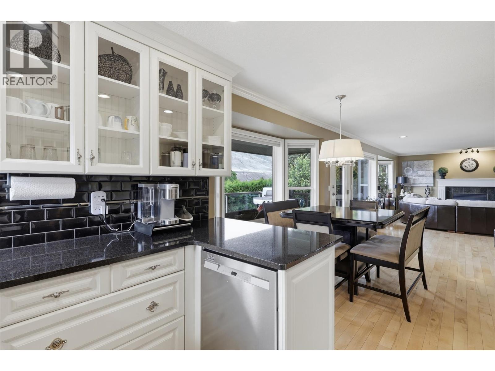 1651 Valleyview Drive Unit# 10, Kamloops, British Columbia  V2C 0A4 - Photo 8 - 10391199