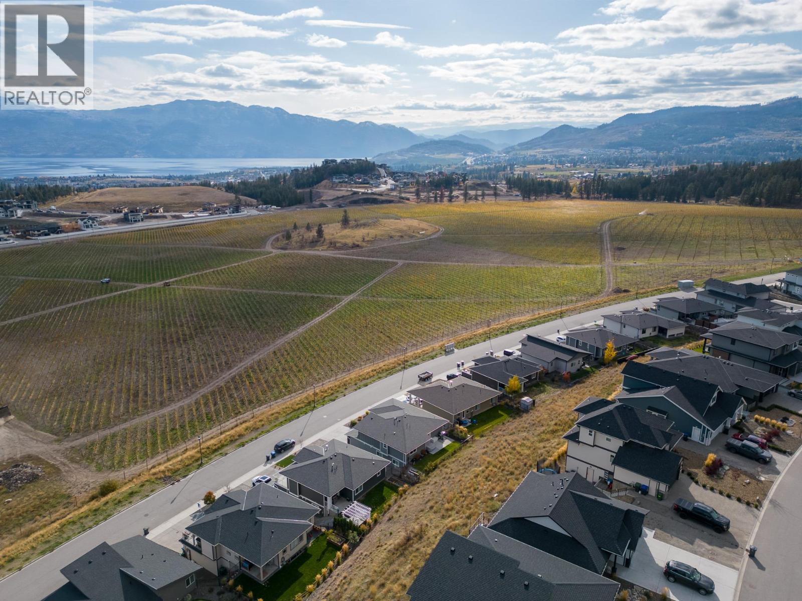 2612 Paramount Drive, West Kelowna, British Columbia  V4T 3N3 - Photo 2 - 10391172