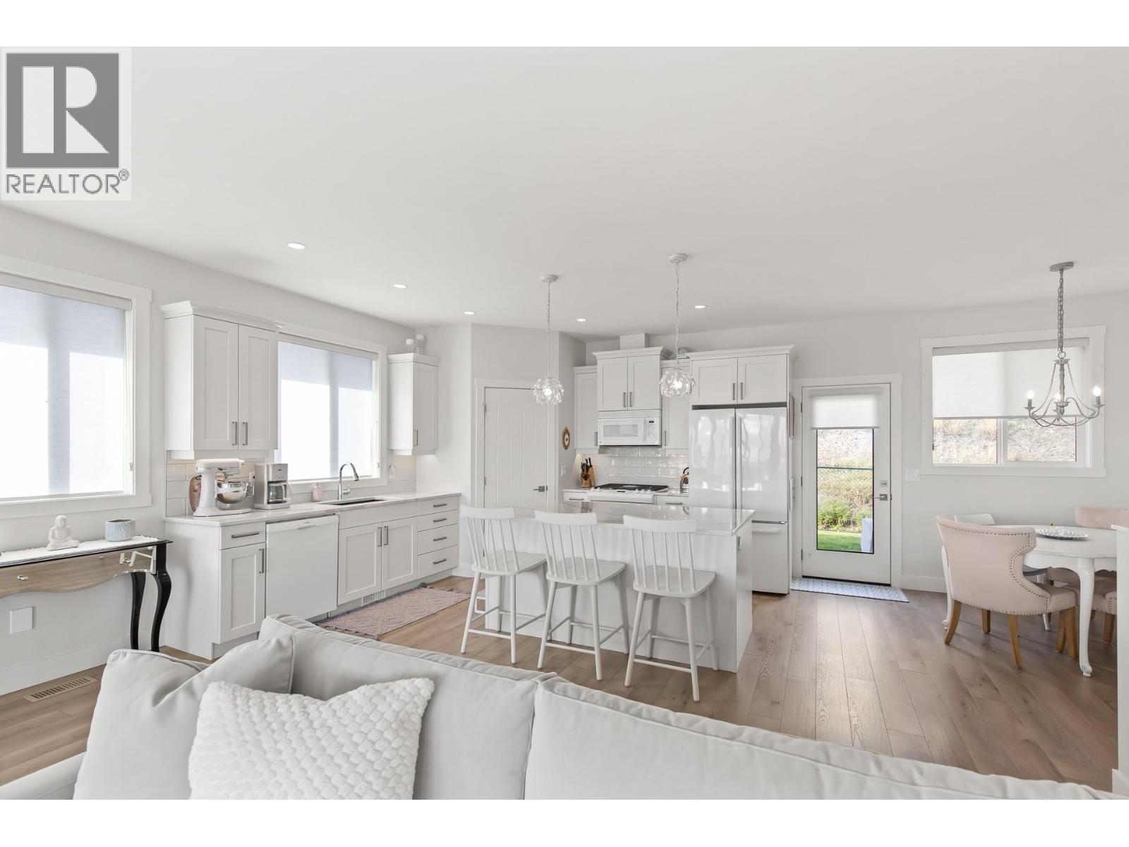 2612 Paramount Drive, West Kelowna, British Columbia  V4T 3N3 - Photo 5 - 10391172