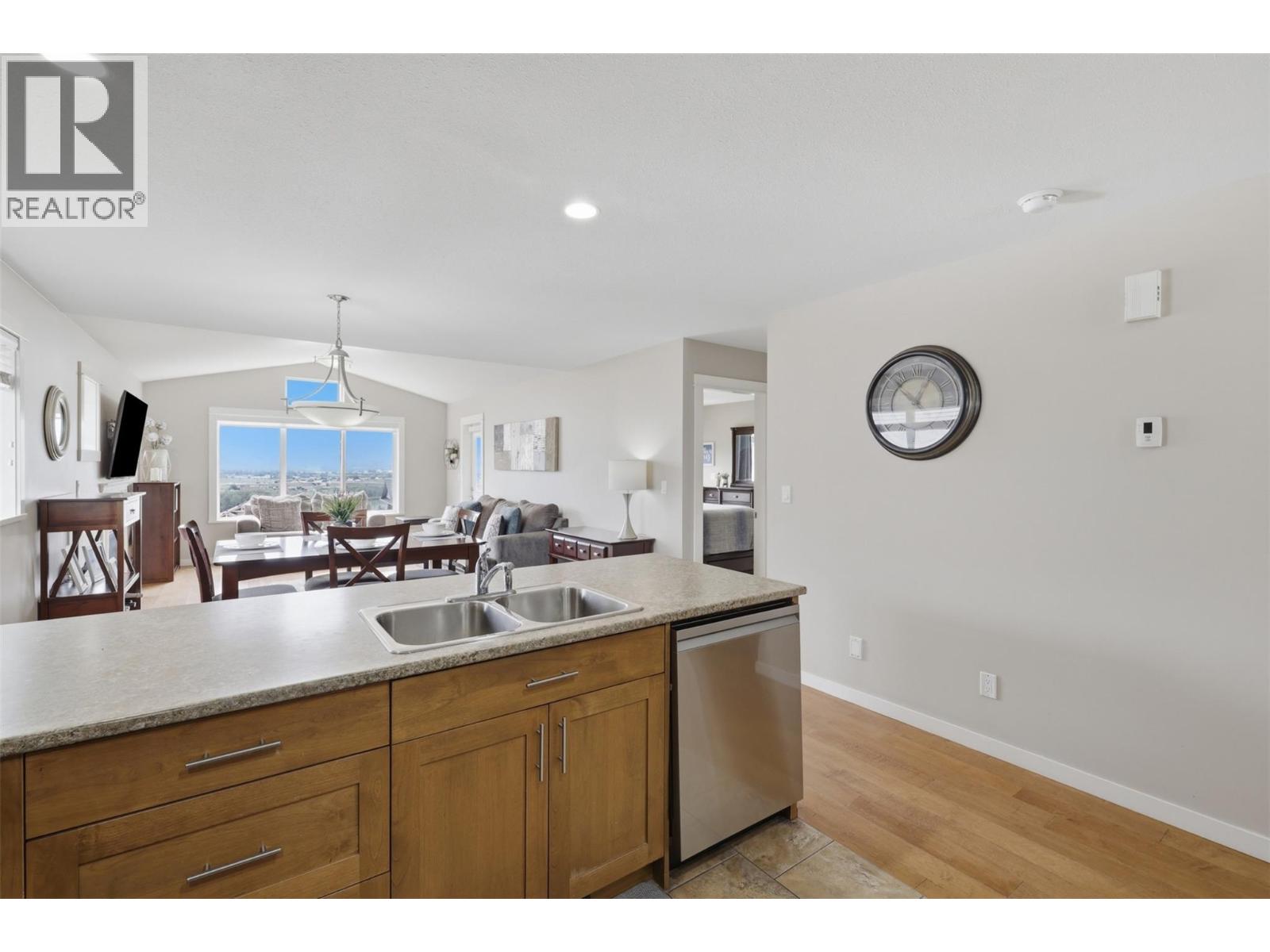 900 Stagecoach Drive Unit# 48, Kamloops, British Columbia  V2B 0B7 - Photo 11 - 10391143