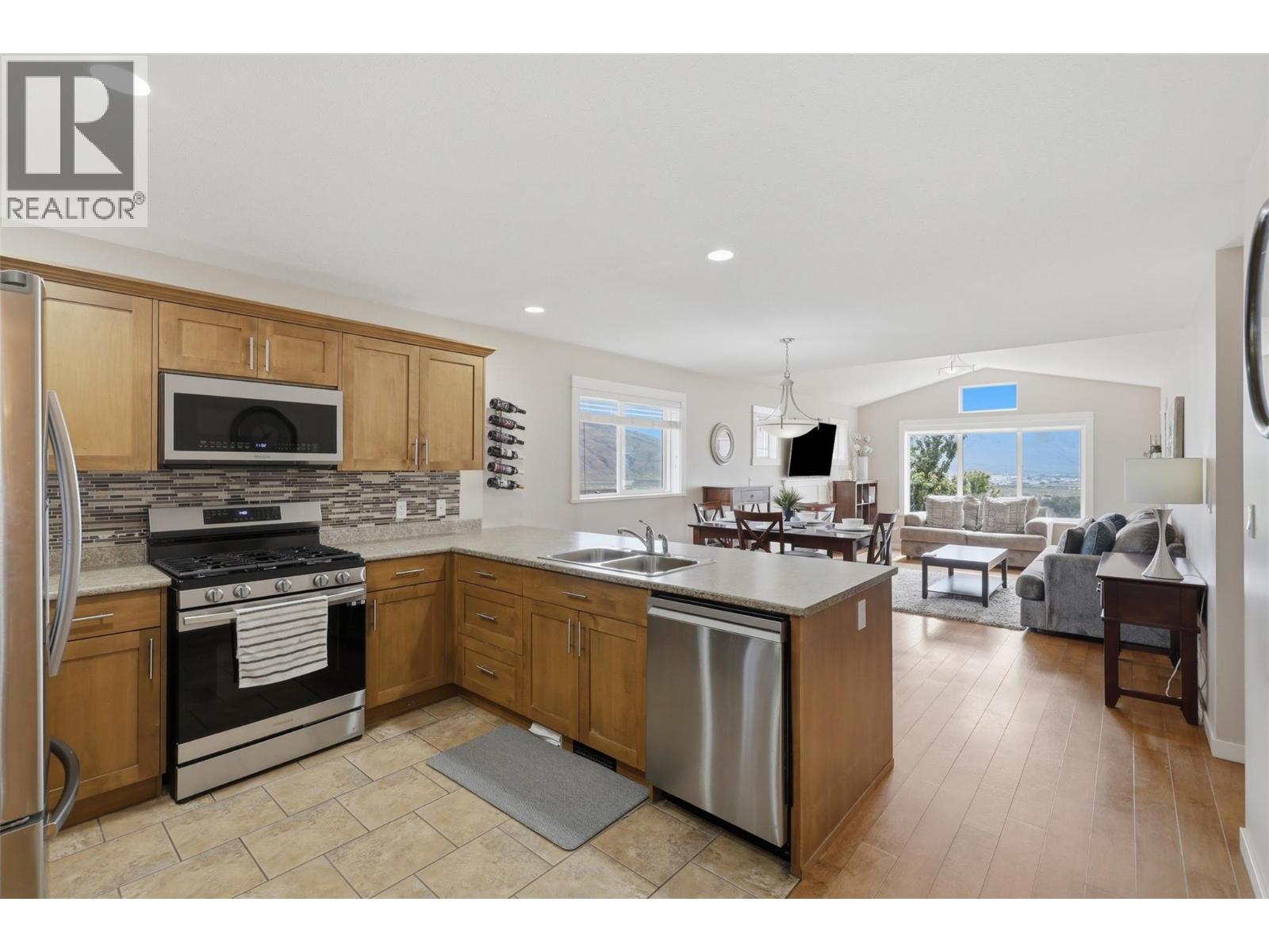 900 Stagecoach Drive Unit# 48, Kamloops, British Columbia  V2B 0B7 - Photo 7 - 10391143