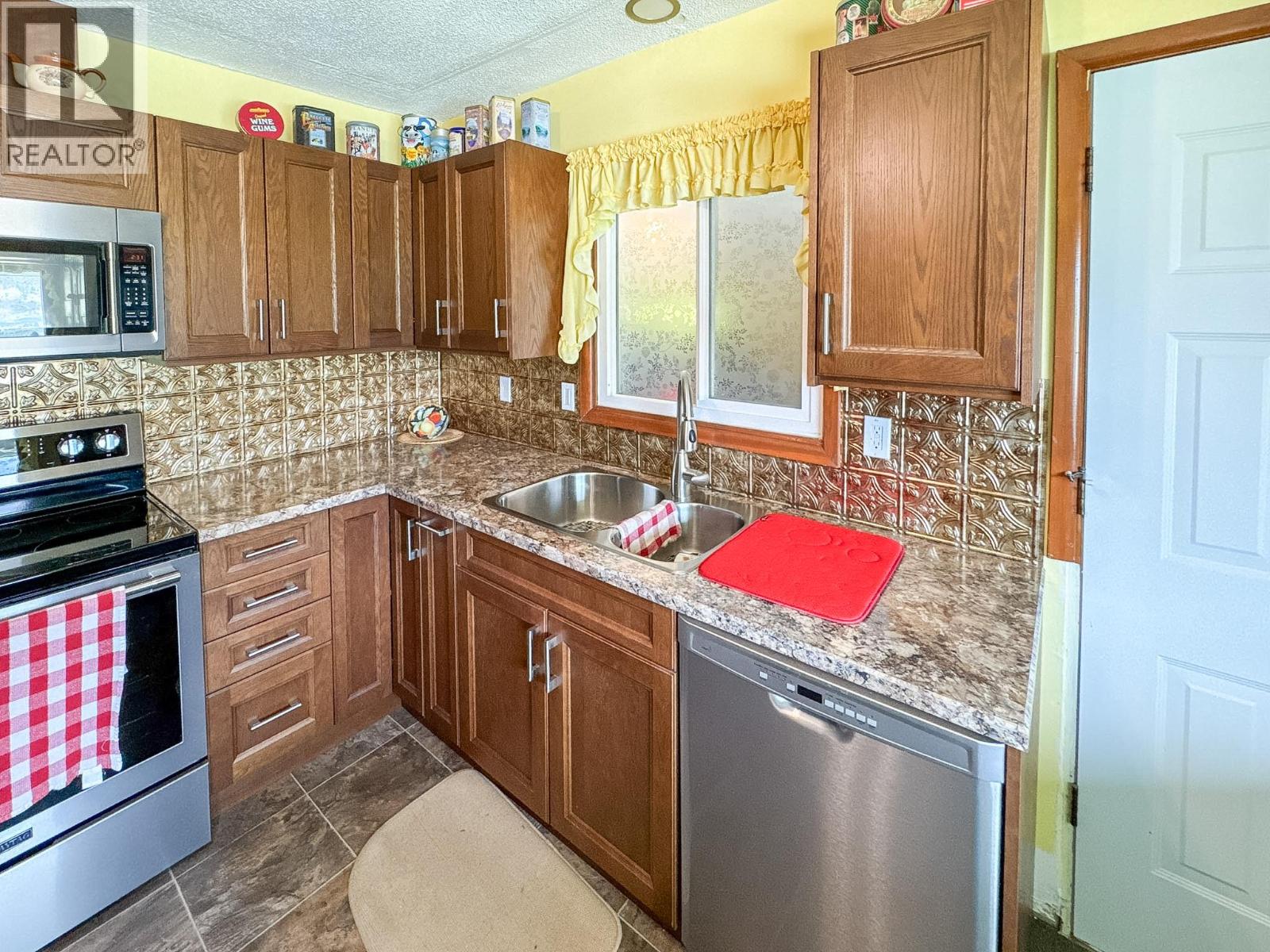 1 Finch Crescent, Osoyoos, British Columbia  V0H 1V5 - Photo 6 - 10391069