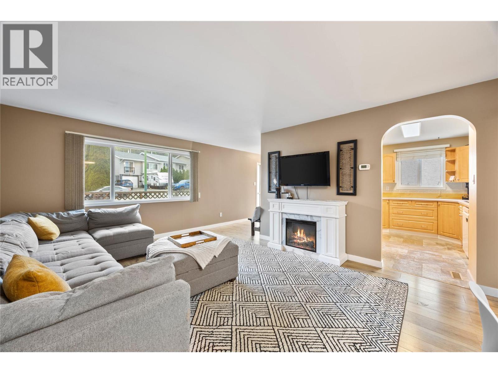 368 Waddington Drive, Kamloops, British Columbia  V2E 1M5 - Photo 10 - 10391034