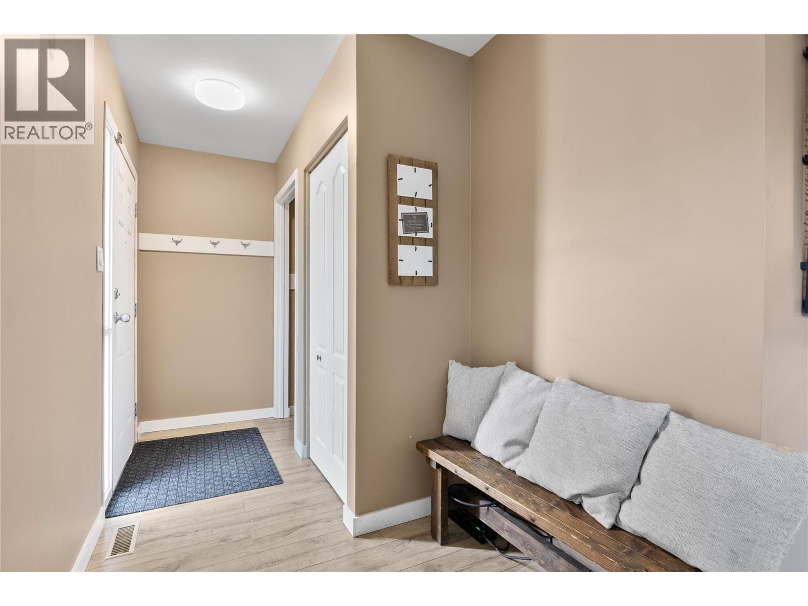 368 Waddington Drive, Kamloops, British Columbia  V2E 1M5 - Photo 19 - 10391034