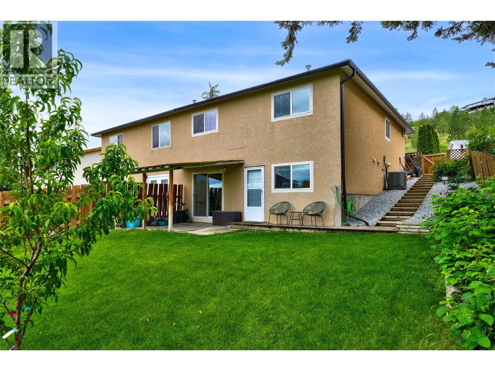368 Waddington Drive, Kamloops, British Columbia  V2E 1M5 - Photo 2 - 10391034
