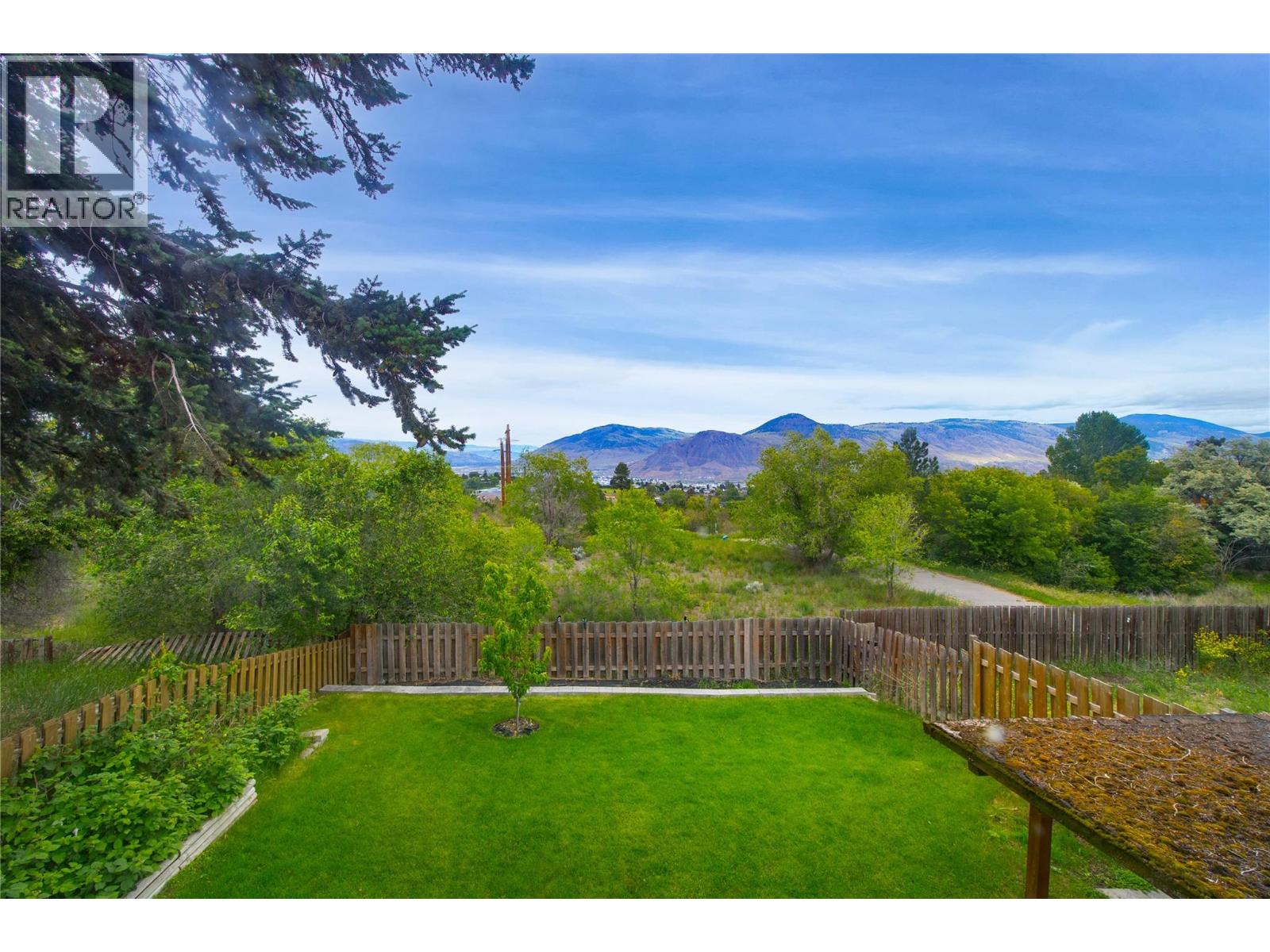 368 Waddington Drive, Kamloops, British Columbia  V2E 1M5 - Photo 3 - 10391034