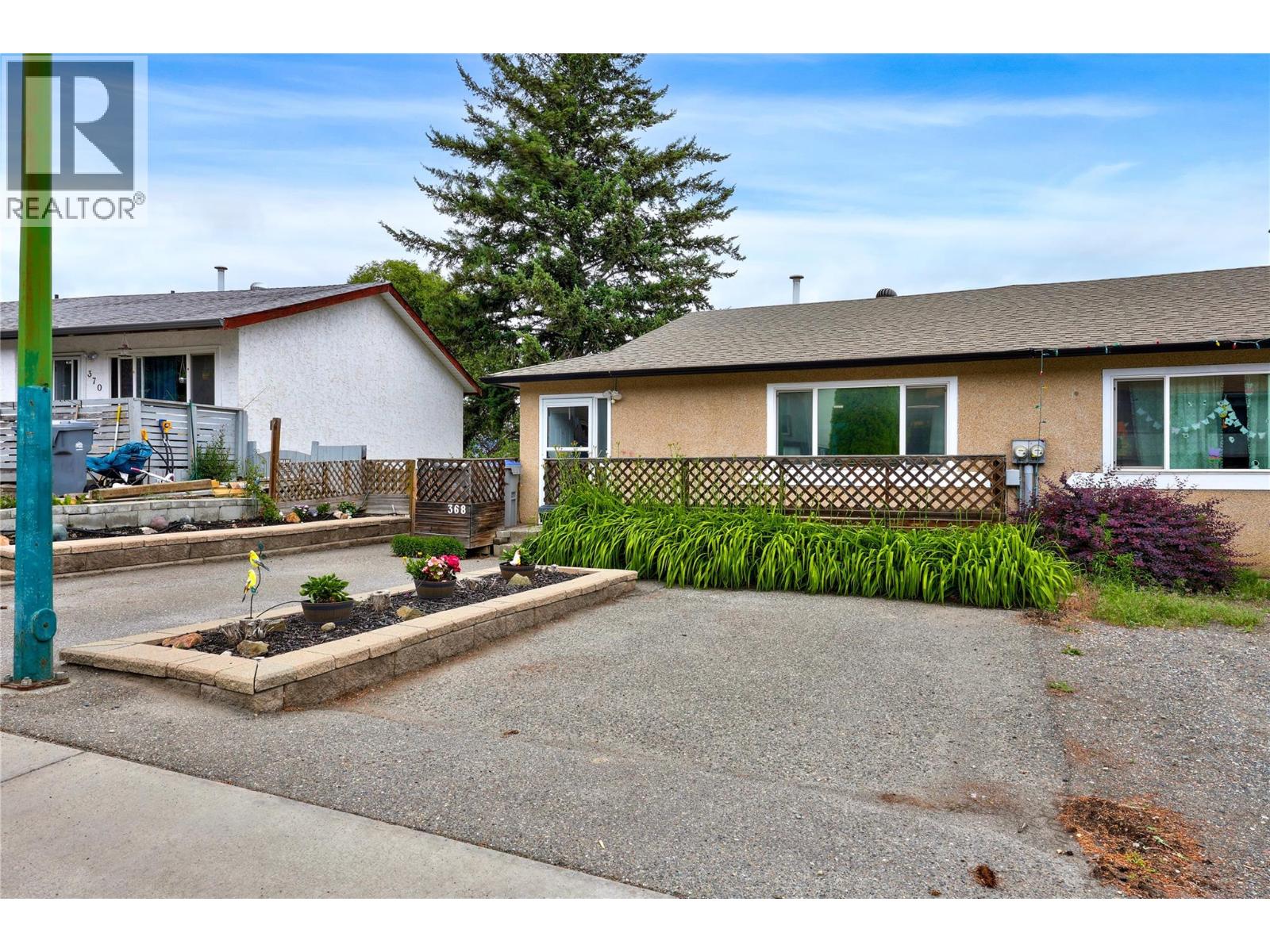 368 Waddington Drive, Kamloops, British Columbia  V2E 1M5 - Photo 5 - 10391034